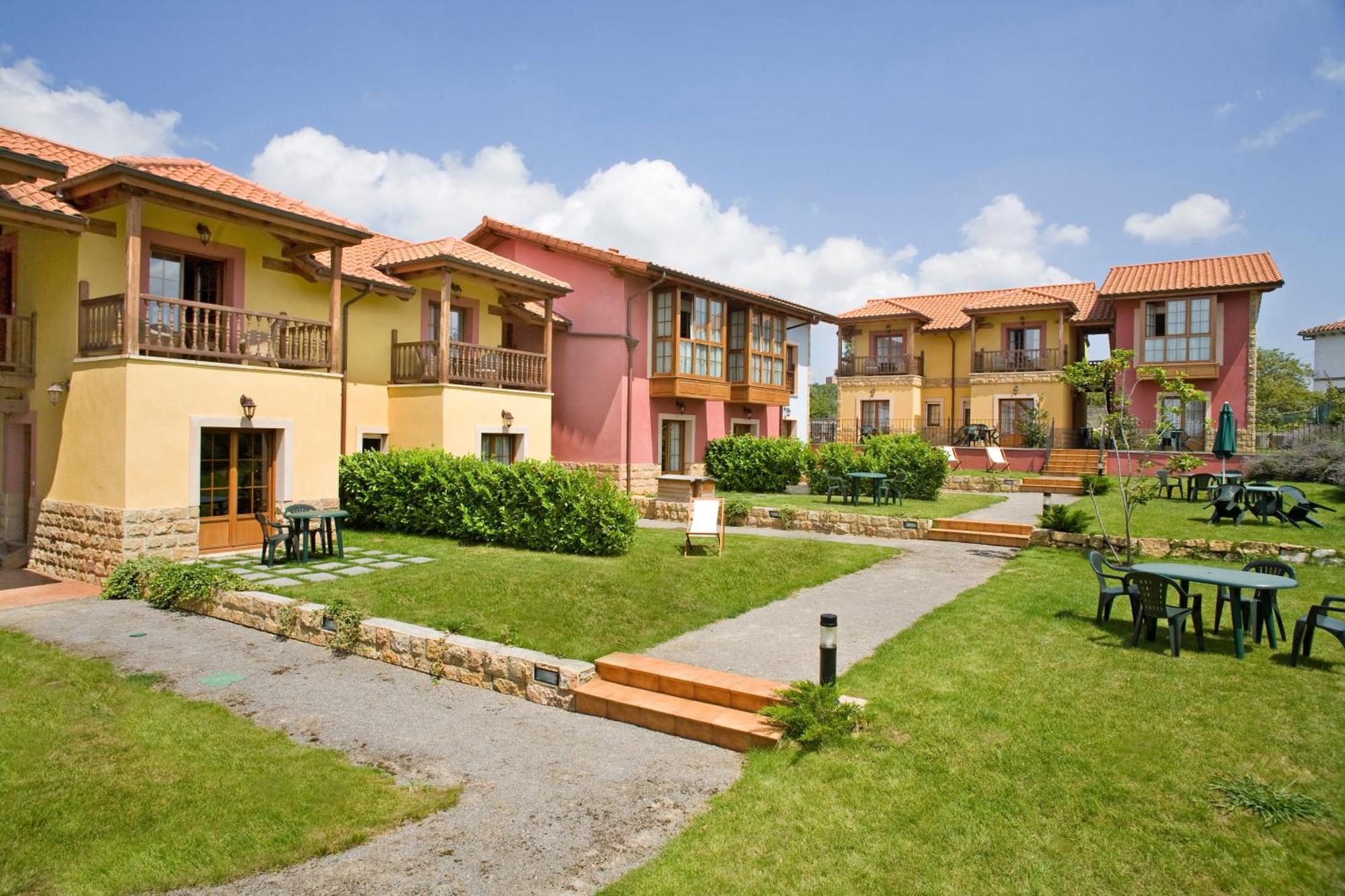 Apartamentos Rurales Antojanes Granda  Exterior photo